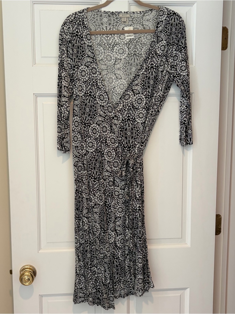 NWT Gant Black and White Printed Wrap Midi Dress
